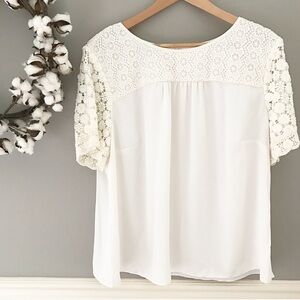 NWOT Ivory Flower Lace Blouse Size 1X